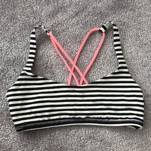 Lululemon free to be bra